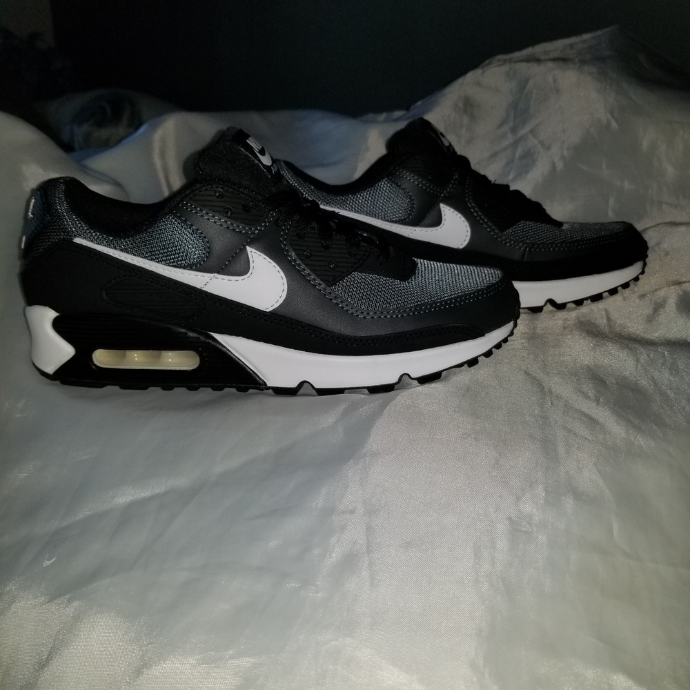 Nike Air Max 90 Sneakers Mens 8 Black White Wolf Grey Excellent CN8490-002